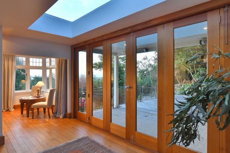 Photo of property in 103 Hackthorne Road, Cashmere, Christchurch, 8022