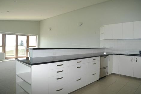 Photo of property in 10/1 Marine Parade, Paraparaumu Beach, Paraparaumu, 5032