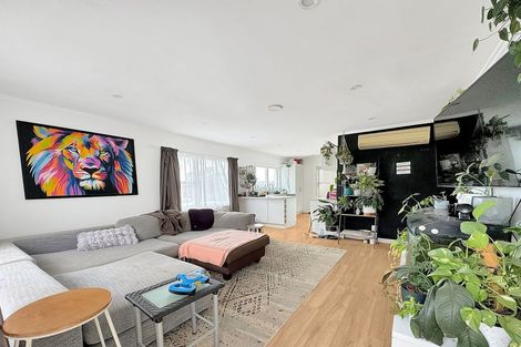 Photo of property in 2/1 Broadview Place, Howick, Auckland, 2014