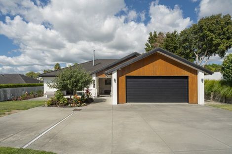 Photo of property in 94 Moffat Road, Bethlehem, Tauranga, 3110