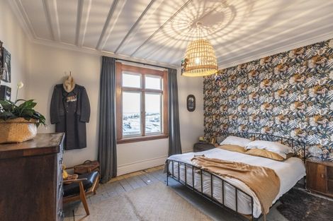 Photo of property in 16 Brewster Street, Bluff Hill, Napier, 4110