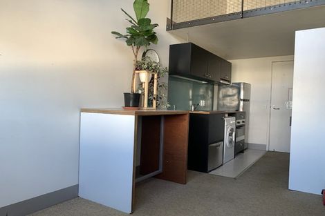 Photo of property in Urbane Apartments, 37/29 Webb Street, Mount Cook, Wellington, 6011