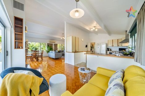 Photo of property in 35 Harbour View Road, Harbour View, Lower Hutt, 5010