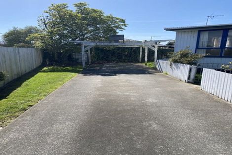 Photo of property in 11 Virgil Place, Northcote, Christchurch, 8052