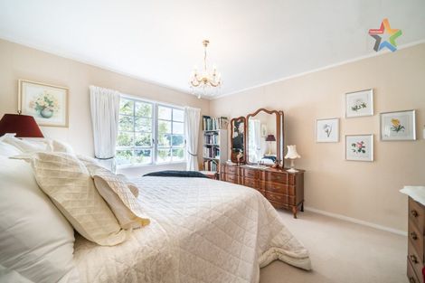 Photo of property in 5 Mokopuna Grove, Stokes Valley, Lower Hutt, 5019