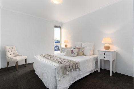 Photo of property in 39 Beauford Place, Parklands, Christchurch, 8083