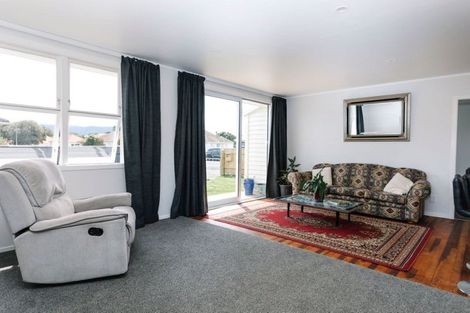 Photo of property in 17 Victor Street, Dannevirke, 4930