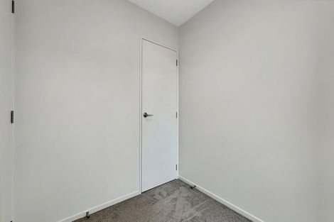 Photo of property in 140 Tiriwa Drive, Massey, Auckland, 0614