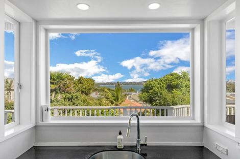 Photo of property in 2/15a Kerr Street, Devonport, Auckland, 0624