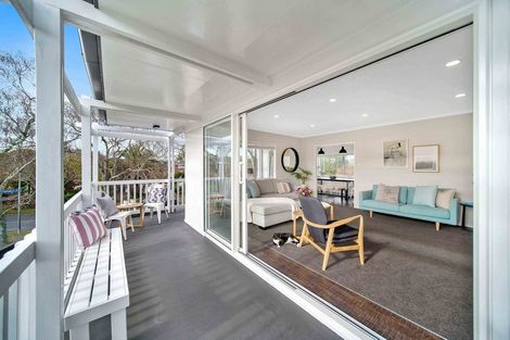 Photo of property in 59 Ray Small Drive, Pahurehure, Papakura, 2113