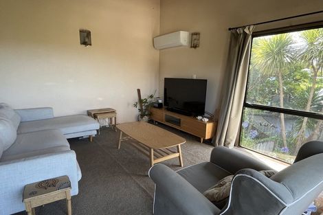 Photo of property in 3 Malters Place, Browns Bay, Auckland, 0630