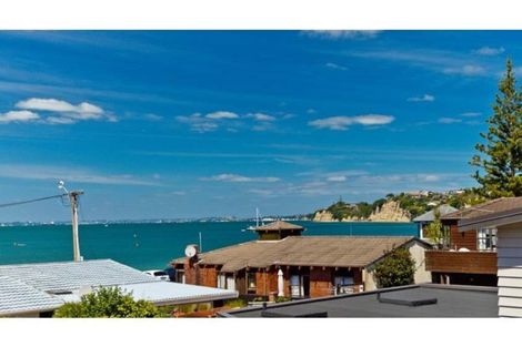 Photo of property in 1/30 Manly Esplanade, Browns Bay, Auckland, 0630