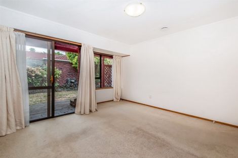 Photo of property in 2/20 Wolsley Avenue, Milford, Auckland, 0620