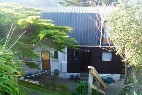 Photo of property in 2 Narbada Crescent, Khandallah, Wellington, 6035