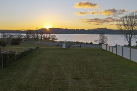 Photo of property in 30 Kuiwai Drive, Rainbow Point, Taupo, 3330