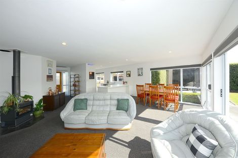 Photo of property in 30 Beauford Place, Parklands, Christchurch, 8083