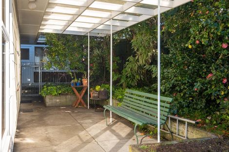 Photo of property in 112 Thompson Road, Bluff Hill, Napier, 4110