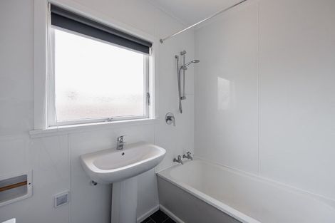 Photo of property in 10a Howard Road, Taradale, Napier, 4112