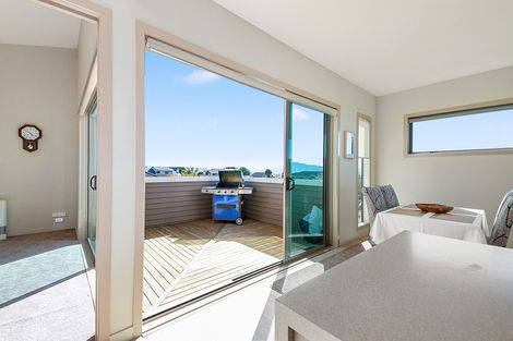 Photo of property in 15 Devoy Drive, Owhata, Rotorua, 3010