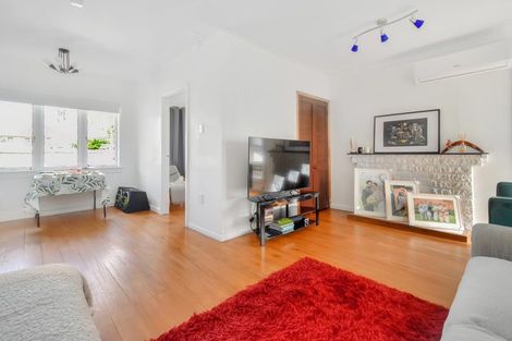 Photo of property in 4039 Great North Road, Glen Eden, Auckland, 0602