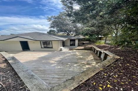 Photo of property in 10a Rena Place, West Harbour, Auckland, 0618