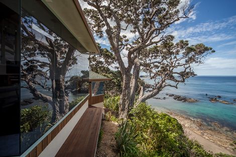 Photo of property in 356 Rockell Road, Whananaki, Hikurangi, 0181