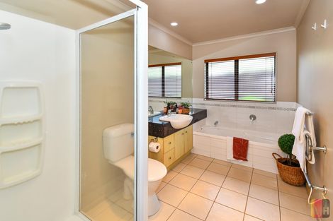 Photo of property in 22 Croftview Road, Wattle Downs, Auckland, 2103