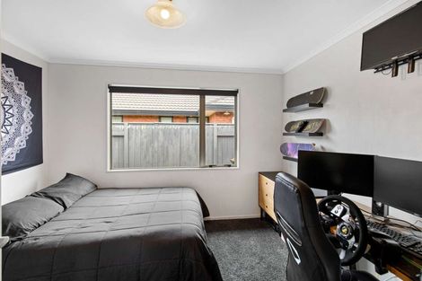 Photo of property in 28 Branigan Parade, Kelvin Grove, Palmerston North, 4414