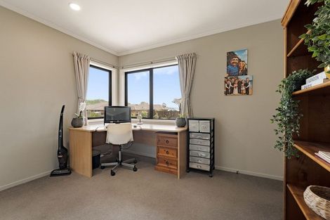 Photo of property in 4 Gina Way, Welcome Bay, Tauranga, 3112