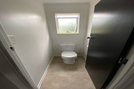 Photo of property in 84 Ravenwood Drive, Forrest Hill, Auckland, 0620