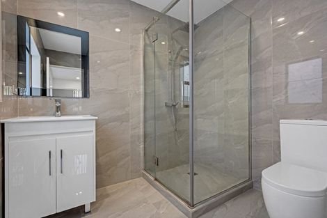 Photo of property in 18a Riverpark Crescent, Henderson, Auckland, 0610