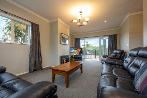 Photo of property in 17 Deacon Road, Riverhead, Kumeu, 0892