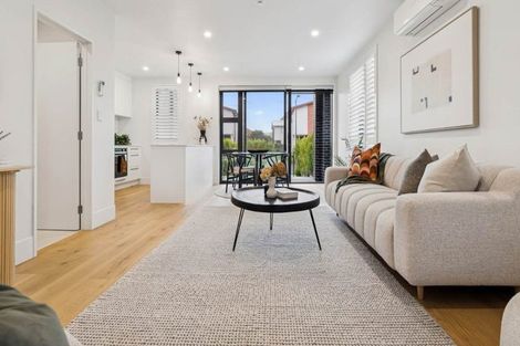 Photo of property in 9a Treasury Place, Onehunga, Auckland, 1061