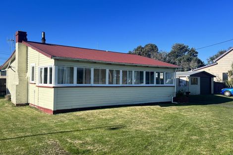 Photo of property in 19 Nash Parade, Foxton Beach, Foxton, 4815