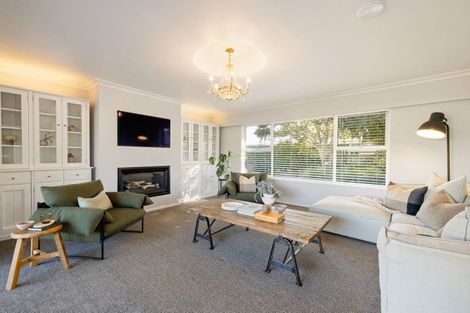 Photo of property in 82 Williams Street, Cambridge, 3434