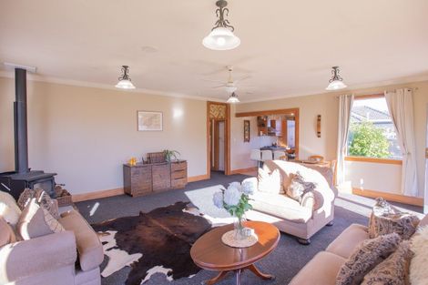 Photo of property in 18 Albert Street, Winton, 9720