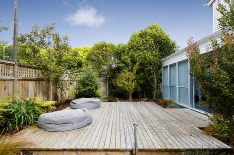 Photo of property in 118 Fitzroy Street, Terrace End, Palmerston North, 4410