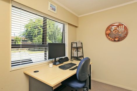 Photo of property in 8 Ritchie Place, Havelock North, 4130