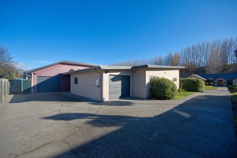 Photo of property in 28 Sylvan Street, Lake Hayes, Queenstown, 9304