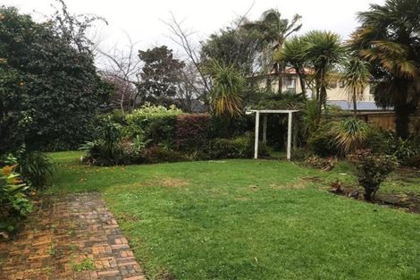 Photo of property in 2/17 Kerswill Place, Pakuranga, Auckland, 2010