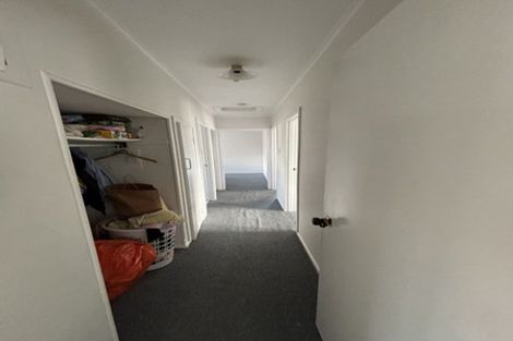 Photo of property in 39 Fairdene Avenue, Henderson, Auckland, 0610