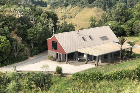 Photo of property in 70 Okoki Road, Urenui, 4375