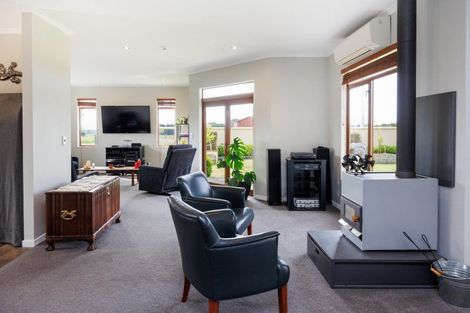 Photo of property in 196 Kelvin Grove Road, Kelvin Grove, Palmerston North, 4414