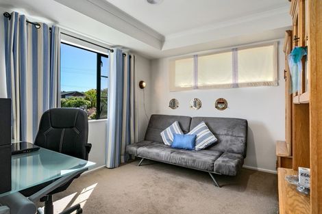 Photo of property in 1/40 Shepherd Road, Waipahihi, Taupo, 3330