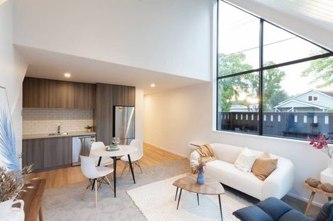Photo of property in 2 Saint Martins Road, Saint Martins, Christchurch, 8022