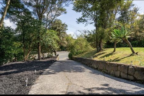 Photo of property in 98 Millbrook Road, Sunnyvale, Auckland, 0612