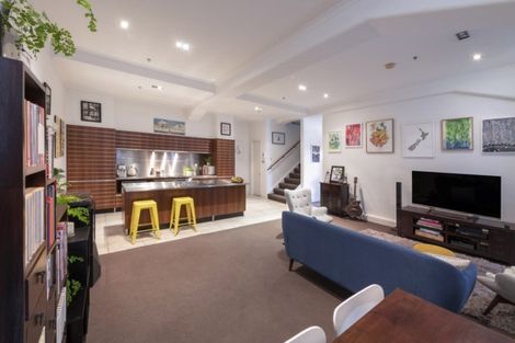 Photo of property in Augusta Apartments, 2/254 Willis Street, Te Aro, Wellington, 6011