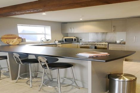 Photo of property in 1/2 Manor Place, Dunedin Central, Dunedin, 9016