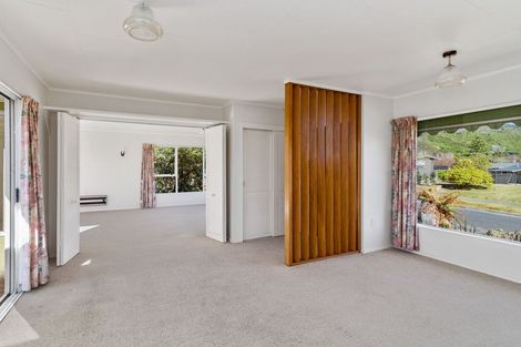 Photo of property in 16 Kenrigg Road East, Kinloch, Taupo, 3377