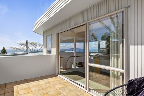 Photo of property in 825 Beach Road, Browns Bay, Auckland, 0630